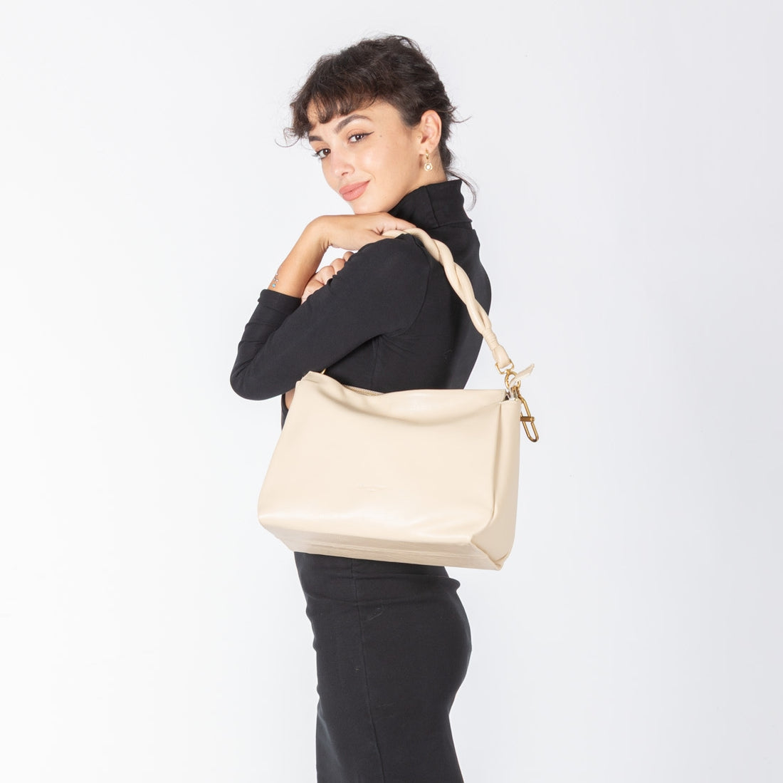 BORSA A SPALLA E TRACOLLA DONNA PELLETTERIA VENETA N25617 NERO