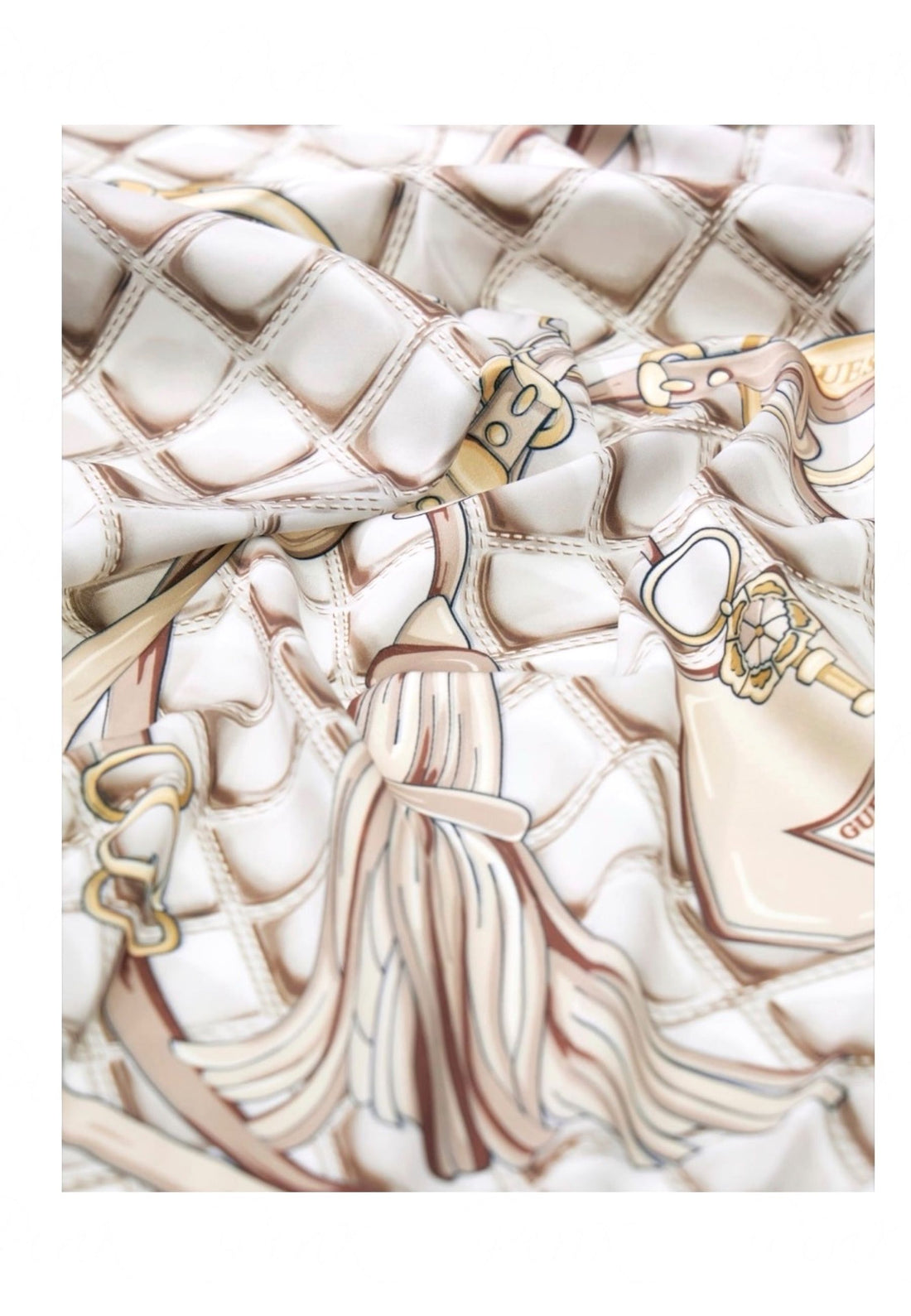 PASHMINA GUESS QUADRATO AW5535POL03 OFF WHITE LOGO