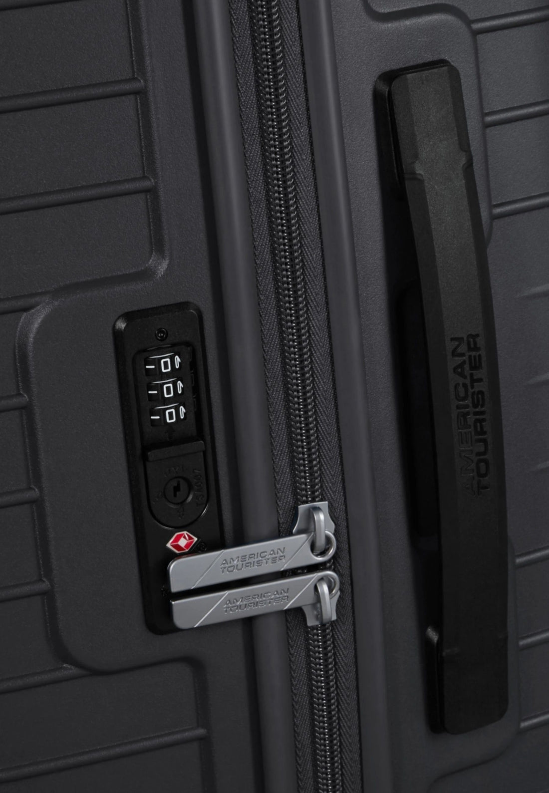 SET DI VALIGIE AMERICAN TOURISTER ROADRUSH SHADOW BLACK