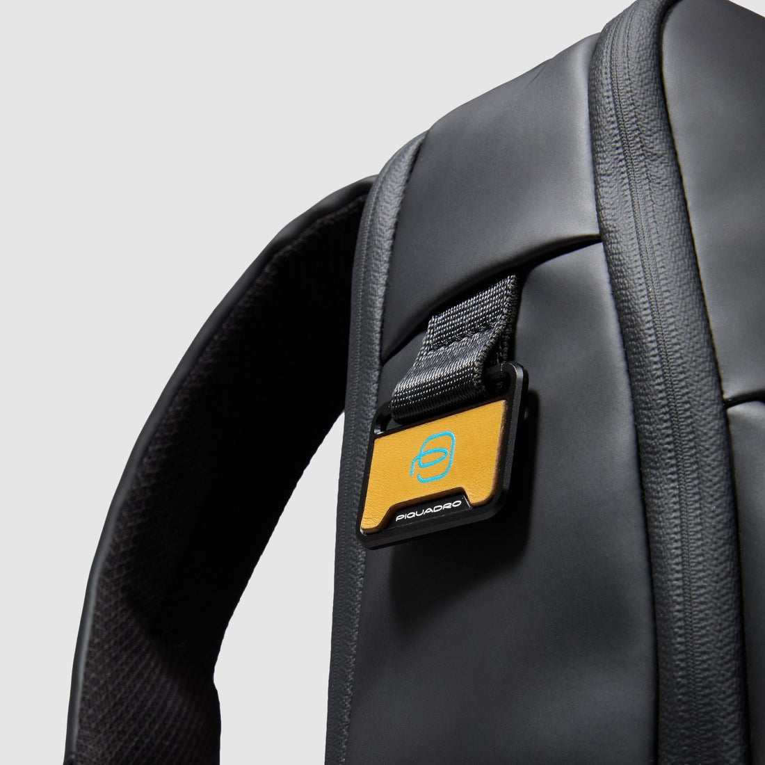 ZAINO PIQUADRO CA6465C20W NERO PC 15"